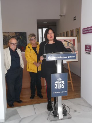 Cultura de Orihuela recibe dos cuadros donados por los artistas Fabiola Andreu y Alfonso Ortuño en homenaje al poeta Miguel Hernández