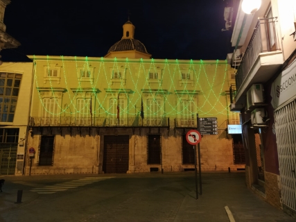 El Ayuntamiento de Orihuela centro y costa serán iluminados de verde desde el martes 7 de abril en homenaje a los sanitarios que luchan contra el coronavirus