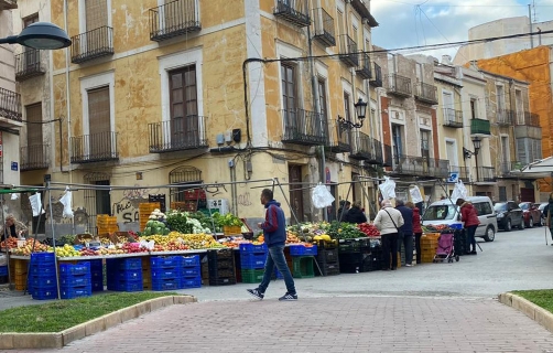 El Ayuntamiento de Orihuela reabrirá sus 11 mercados desde el viernes 15 de mayo con el del paseo Calvo Sotelo bajo las medidas de seguridad establecidas para la fase 1 de la desescalada de la crisis sanitaria por el coronavirus
