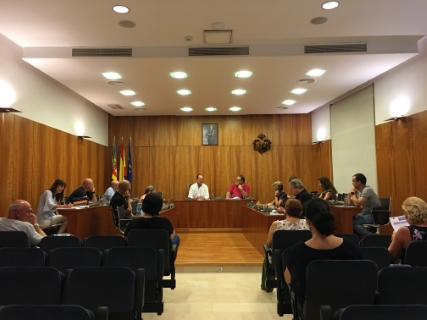 El Consejo Escolar Municipal de Orihuela aprueba los días festivos que conformarán el calendario escolar de todos los centros educativos oriolanos para el curso 2020-2021